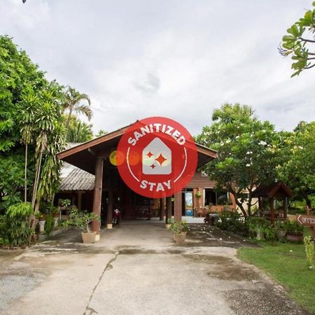 Oyo 909 Guiding Star Resort Чіангмай Екстер'єр фото