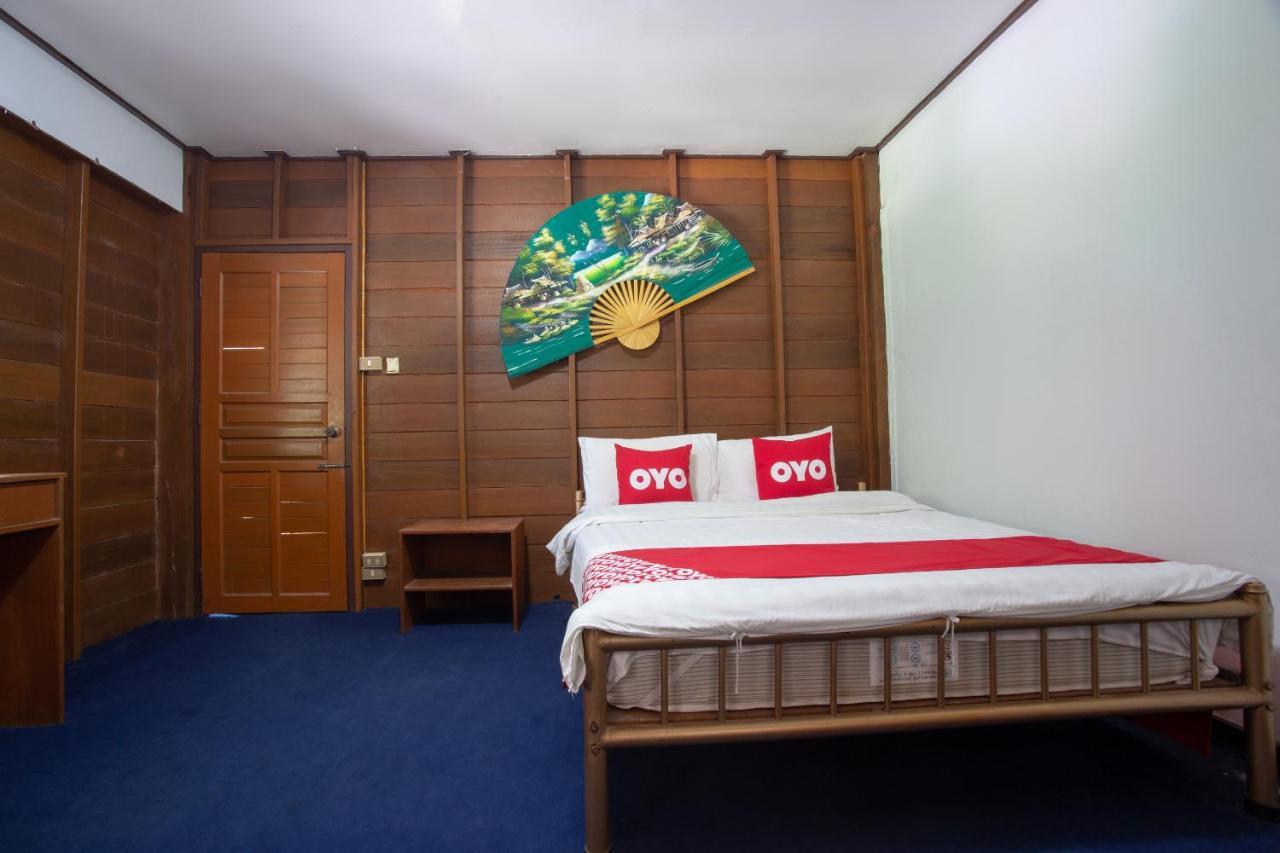 Oyo 909 Guiding Star Resort Чіангмай Екстер'єр фото