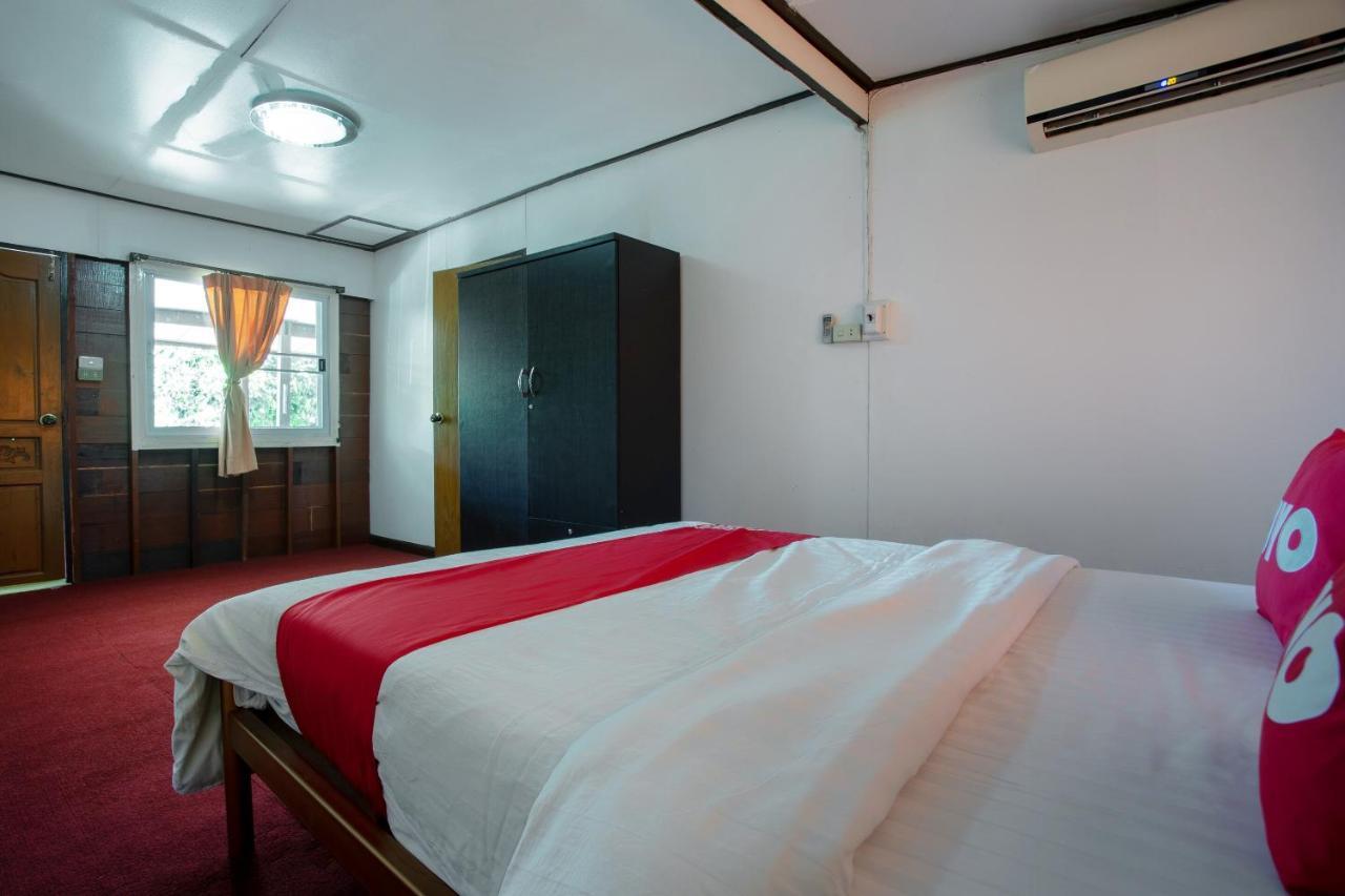 Oyo 909 Guiding Star Resort Чіангмай Екстер'єр фото