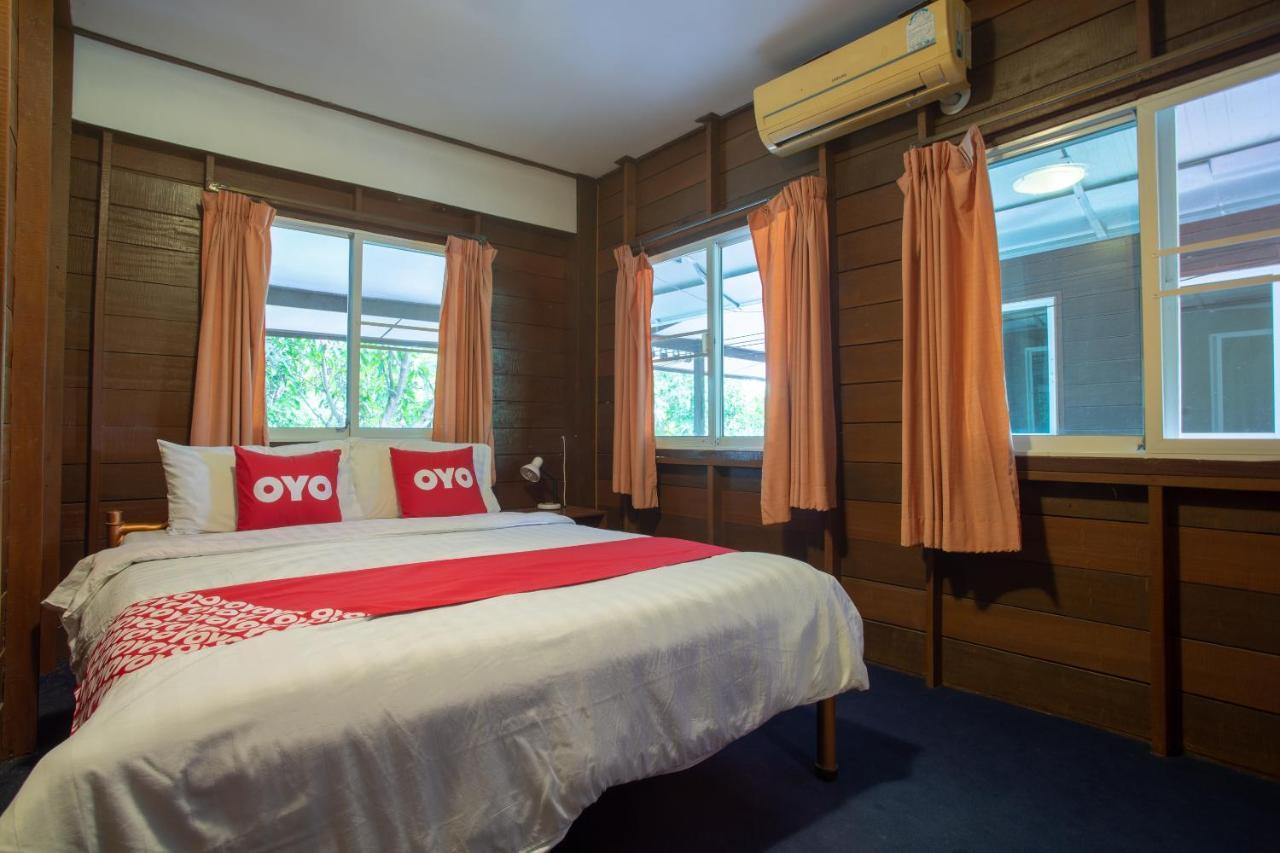 Oyo 909 Guiding Star Resort Чіангмай Екстер'єр фото
