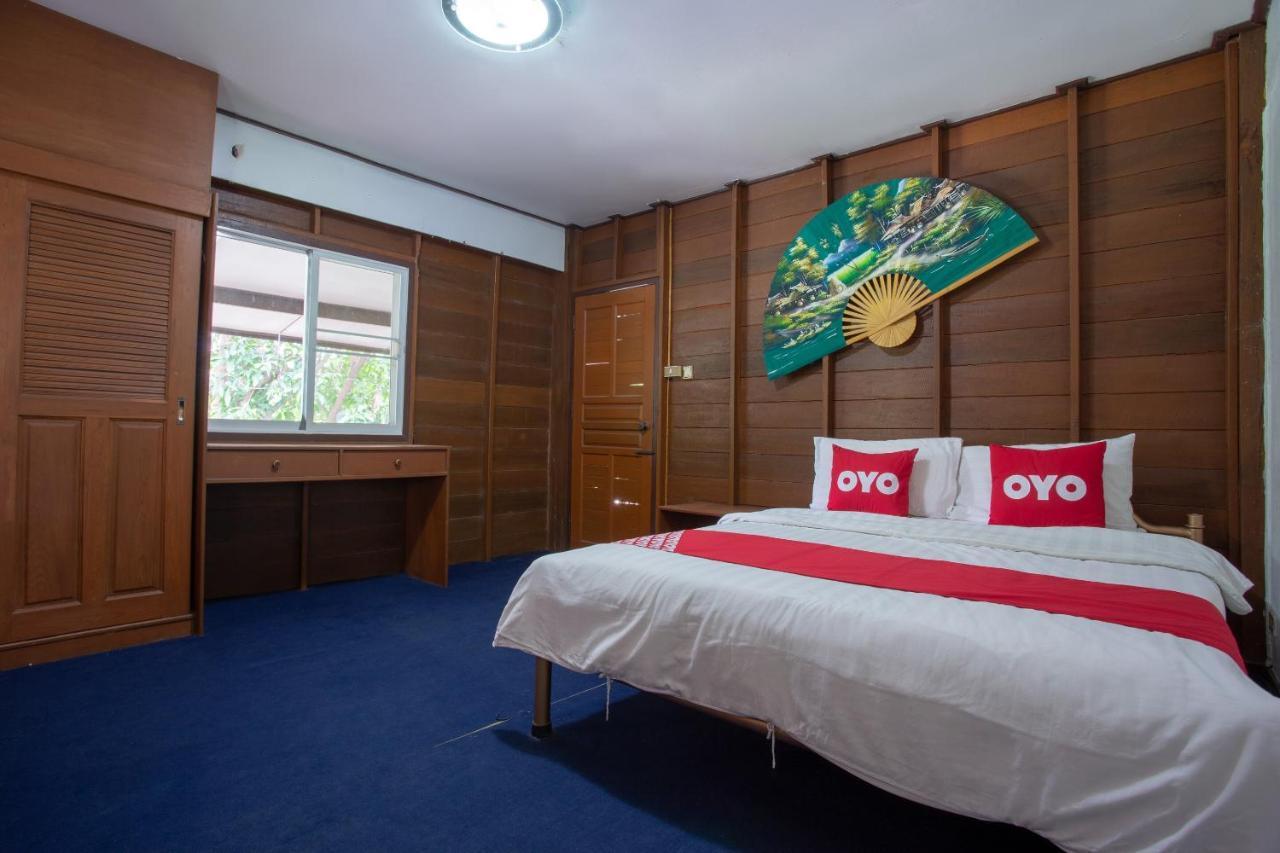 Oyo 909 Guiding Star Resort Чіангмай Екстер'єр фото