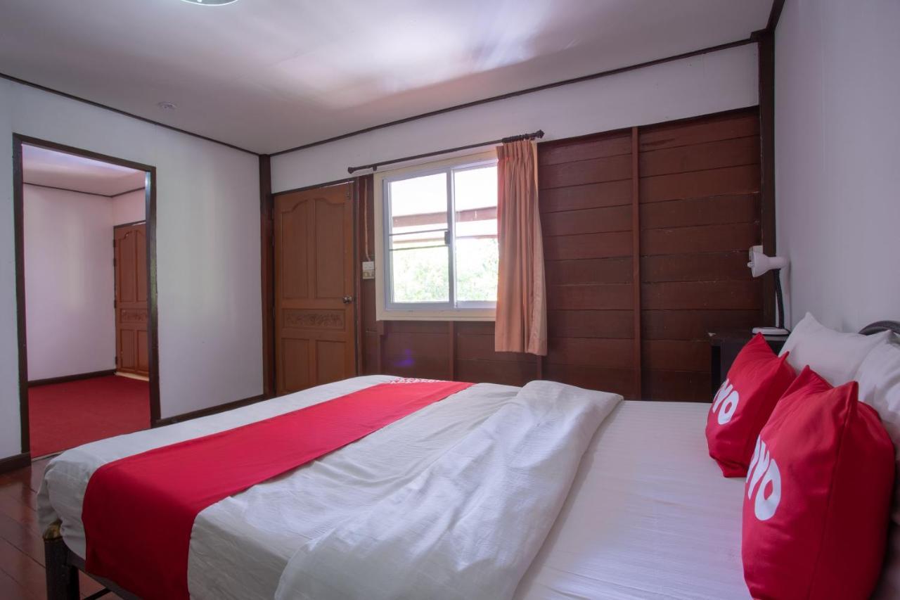 Oyo 909 Guiding Star Resort Чіангмай Екстер'єр фото