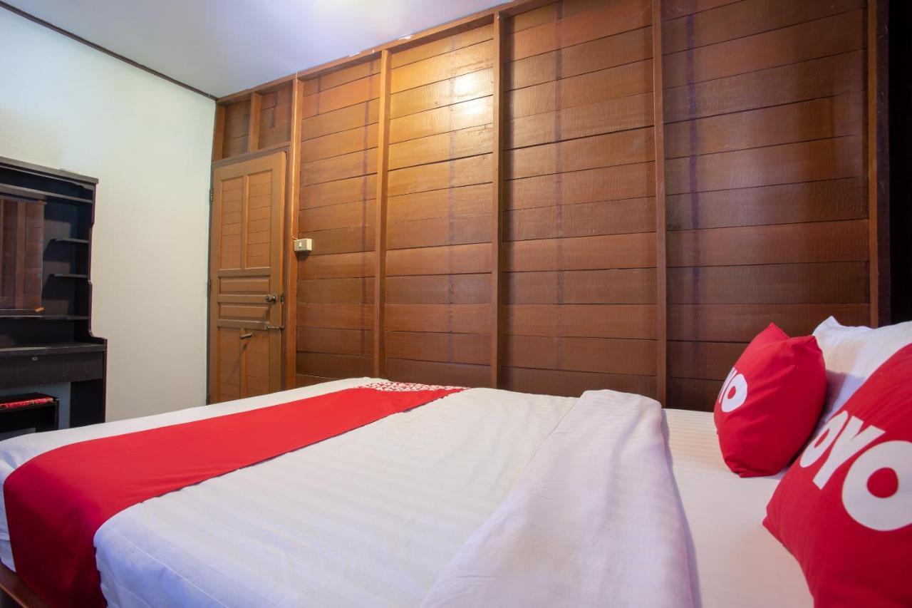 Oyo 909 Guiding Star Resort Чіангмай Екстер'єр фото