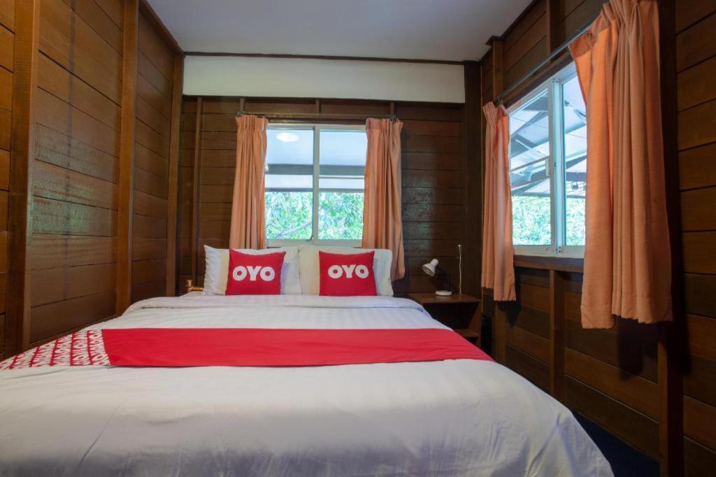 Oyo 909 Guiding Star Resort Чіангмай Екстер'єр фото