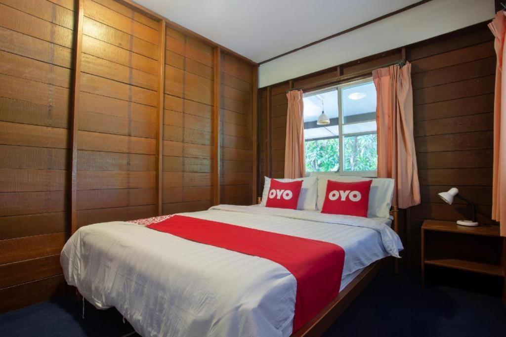 Oyo 909 Guiding Star Resort Чіангмай Екстер'єр фото