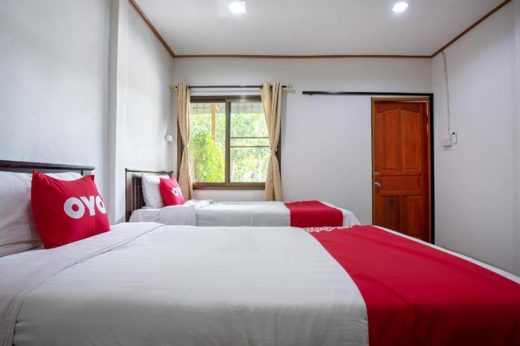 Oyo 909 Guiding Star Resort Чіангмай Екстер'єр фото