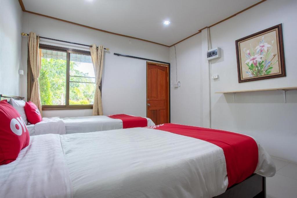 Oyo 909 Guiding Star Resort Чіангмай Екстер'єр фото