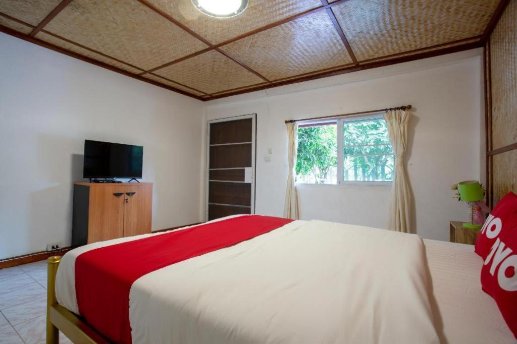 Oyo 909 Guiding Star Resort Чіангмай Екстер'єр фото